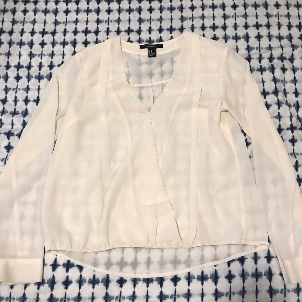 Off white women’s blouse small
